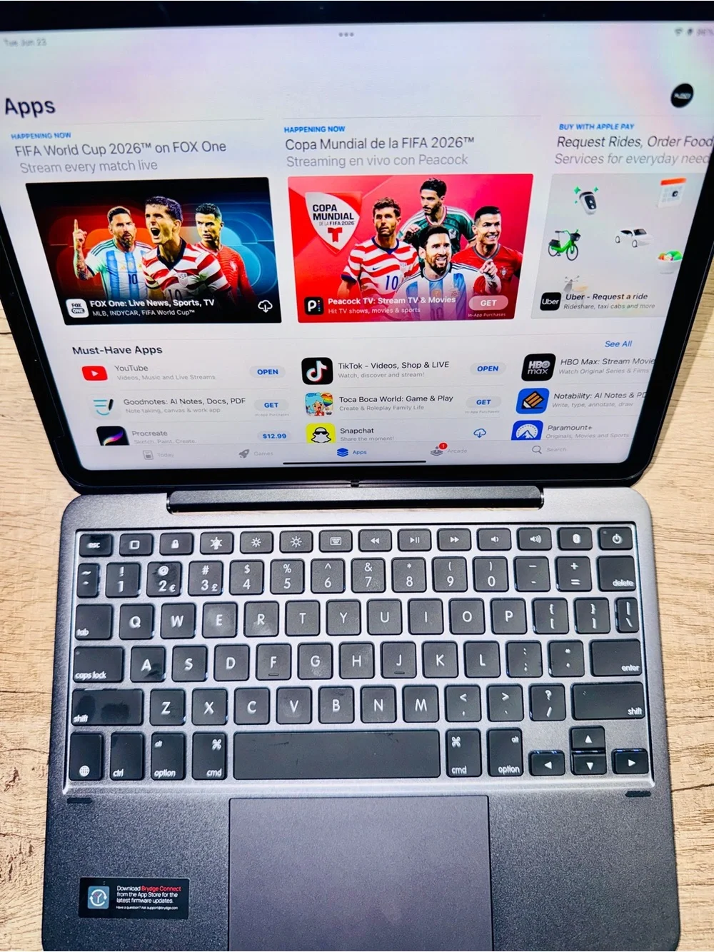 Apple iPad Air 5th Gen (64GB, Wi-Fi + Cellular) + Keyboard case. - Picture 2 of 9